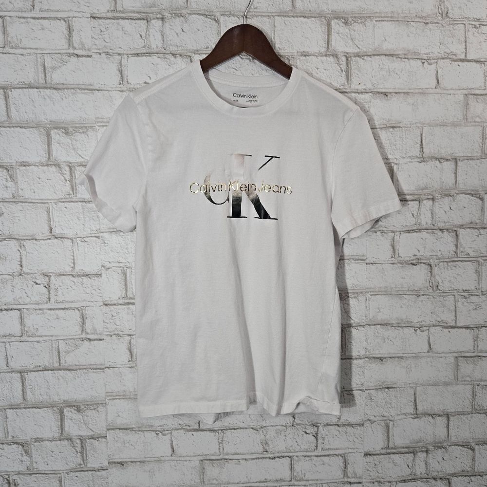 Calvin Klein short sleeve graphic tee